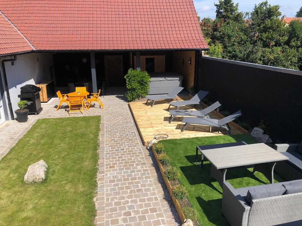 Aux Portes Des Lacs Ardres Exterior foto